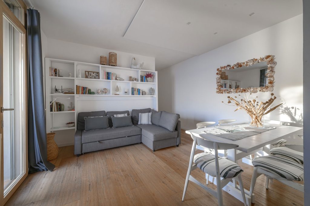 PVT-Casa-Fronte-Mare-16118-Migliorato-NR